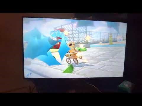 Mario Kart 8 - 4 Player Highlight Reel (45 Sec)