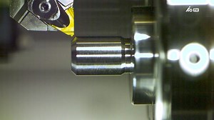 Metrisches Außengewindedrehen mit der GARANT Vollprofilplatte 🎬! Dank einer gesinterten Spanleitstufe und geschliffenem Profil kann ein mehrgängiges Gewinde bei hoher Schnittgeschwindigkeit anlegt werden. Durch diese Geometrie wird die Gefahr einer Aufbauschneide vermindert. Erfahre hier alles über die Vollprofilplatte: https://fal.cn/3ccCp | Hoffmann Group