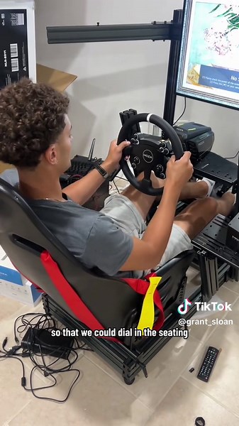 Exciting Formula 1 Racing Simulator Gameplay ft. Streamer Kadeem Grant