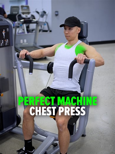 How to Do the PERFECT Machine Chest Press 1) Use a thumbless (false) grip — this lets the handle sit at the base of your palm for better leverage and a stronger press. 2) Keep your elbows slightly below shoulder height for a safer, more joint-friendly position. 3) Retract your shoulder blades and keep them firmly pressed into the seat throughout the movement. 4) Keep your shoulders down and away from your ears to bias the chest and reduce upper trap involvement. Size & Shred Training program 👉�