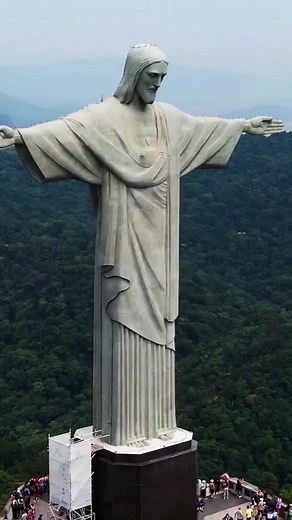 Tượng Chúa Kitô Cứu Thế - Biểu Tượng Văn Hóa Brazil