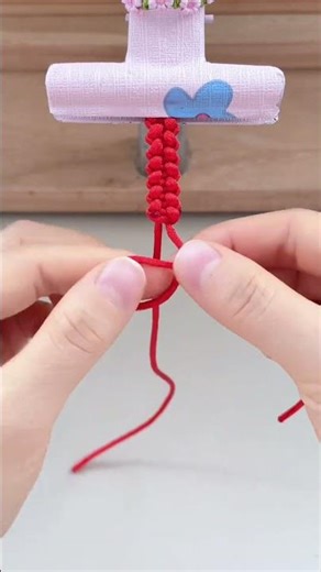 How to Weave a Chunky Red Thread Bracelet #diy #crafting #bracelets 【DIY Bracelets】