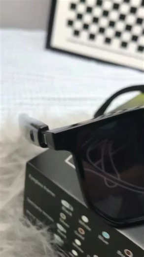 Tech - hungry adventurers, are you ready to transform your every journey? LFEBEE Smart Glasses are not just eyewear; they're your personal high - tech companion. With real - time navigation that overlays directions right in your line of sight, hands - free voice control for seamless multitasking, and a 10 - hour battery life to keep up with your active day. And for a limited time, enjoy a massive 30% discount!#LFEBEESmartGlasses #30PercentOff #RealTimeNavigation #HandsFreeVoiceControl #batteryli