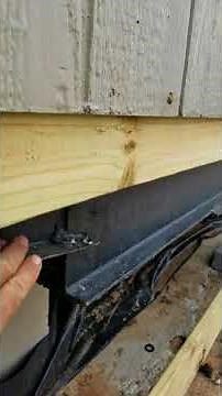 Mobile home skirting