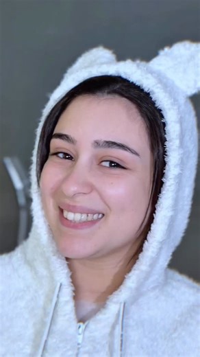 Hend Elkhodary on Instagram: "BOo 💥🐈👰🏻‍♀️"