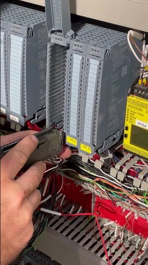 How to input siemens S7-1500 DI module