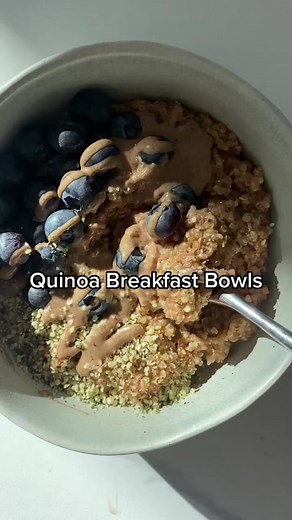 Quinoa Breakfast Bowls: Cozy & Delicious Plant-Based Protein Option