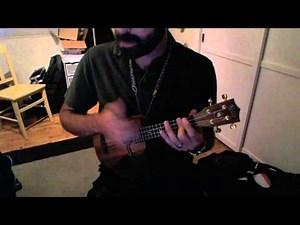 Three Little Birds by Bob Marley- Chuck technique- Ukulele Lesson