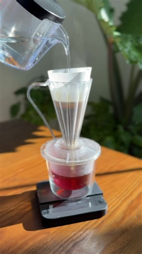 Cafe Deep 27 Flower Dripper: Ideal for Small Brew Sizes