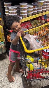 3.8K views · 172 reactions | Ela estava vendendo mandioca , cheguei na hora certa ! | Recipes Recipes | Facebook