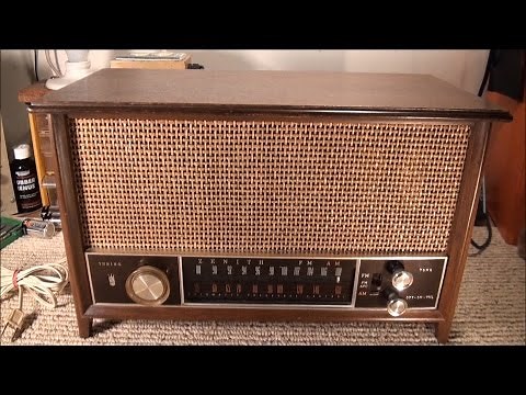 1963 Zenith K731 AM/FM Radio