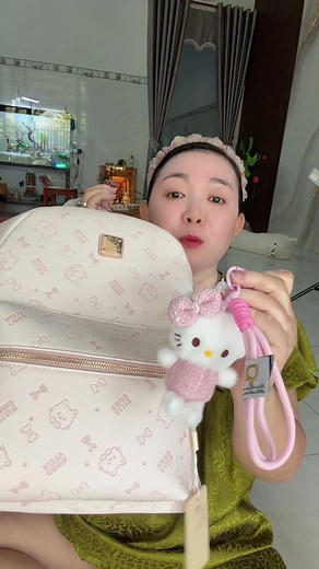 Stylish Hello Kitty Backpacks for School & Play