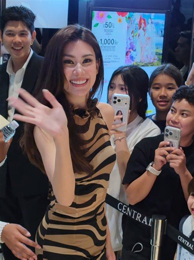 คุณพรี่ยิ้มมาทีละลายได้เลย สวยสดใสขนาดนี้ มีเจ้าของรึยังค่ะ🫠 #centraldolceitaliaxlena #lalinalena #ลีน่าลลินา