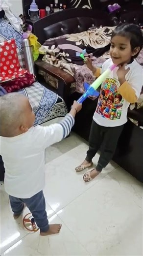 koi duniya me dukhi nhi hota jo kismat me likhne ka hk maa baap ko hota 😥😥