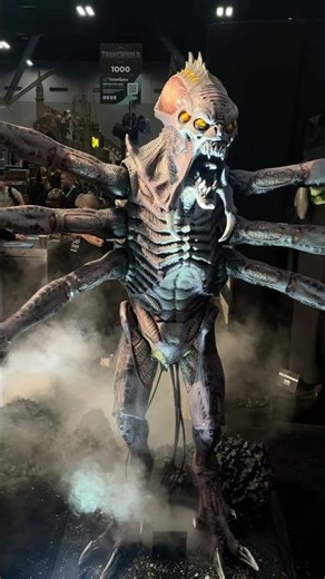 Scary Alien Animatronic #halloween