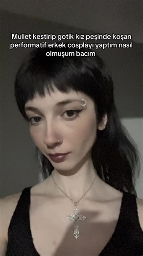 Gothic Mullet Cosplay: Performative Red Flags