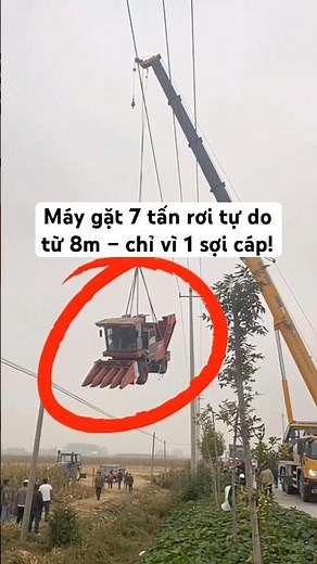 🚜 MÁY GẶT B:AY CAO Đ:ỨT DÂY R:ƠI TỰ DO! 💥 #Shorts