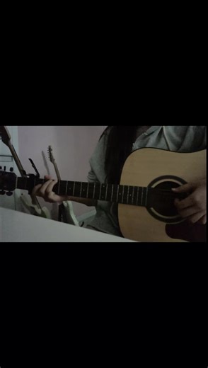 Lemon Tree Guitar Chords with Small Girl Cover