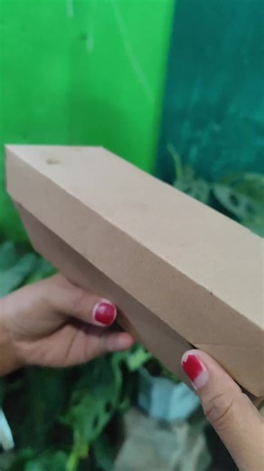 KUE BALOK COKLAT LUMER ❗❗❗ Haiii rekk!! Galau, badmood, atau mau naikin mood kalian??? Kue balok lumer bisa jadi andalan sih kata mimin😋🤭 Rasa manis yang pas, pecah dimulut dan rasa coklat yang nggak bikin kalian eneq walau makan banyak cocok untuk solusi kaum gan Z yang moodnya sering naik turun🤗 Untuk kalian yang mau order langsung ke akun @Klatco kue balok atau bisa DM Mimin 📍 untuk tempat nya ada di Gang Kelud perbatasan klatakan (GADUNGAN) Tanggul Jember. #kuebalok #tiktokpromosiindones