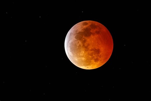 Total lunar eclipse will cause moon to turn red in March