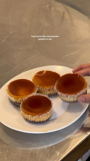 Not gatekeeping this dessert because it’s the best leche flan cheesecake I have ever tasted 😩🍮 | BreadBreak