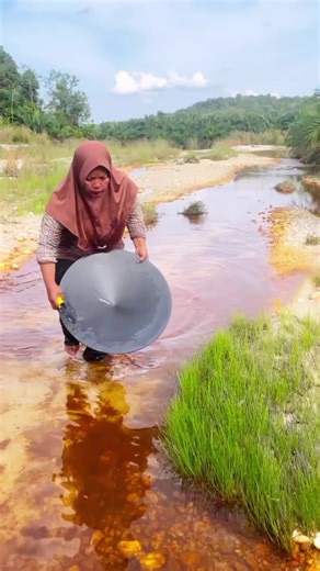 Золото прямо из земли: Реальная добыча вручную