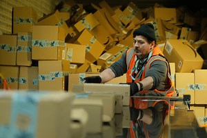 Does Amazon deliver on Thanksgiving?