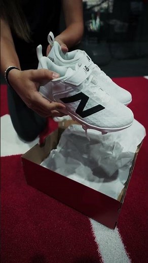 Unboxing The New Balance FuelCell 4040 V8 Molded Cleats #sportsgear #newbalance #unboxing
