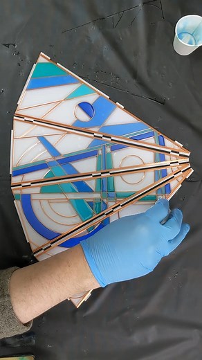 Resin Art Abstract pyramid Lamp. #resinart #Artcreation #mixedmedia | Pour Away Fluid Arts