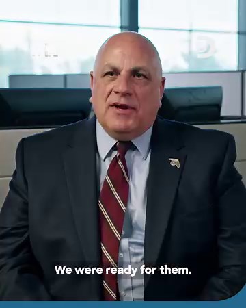 28 reactions | Rest assured that where there is crime, so are the FBI's finest officers, ready to track, trace and arrest. Follow along in this new series as you see some of these FBI officers' most bizarre cases.  FEDS: Premieres 9 Feb, Fridays at 9:55PM (SEA) | 8:55PM (JKT/BKK) on Discovery Channel | Discovery Channel Southeast Asia | Facebook