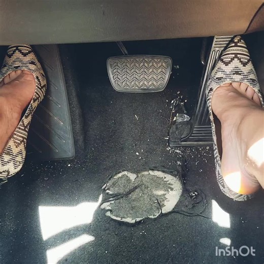 high heel pedal pumping