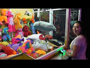 Winning from The GIANT Claw Machine!