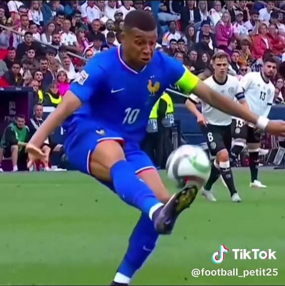 Crazy skills dribling kylian Mbappé🤯#football #fyp #foryou #kylianmbappé #soccer