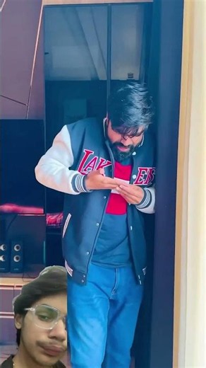 Static electricity in winters 😂 #dushyantkukreja #shorts