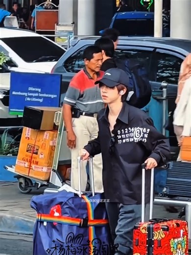 Explore Surabaya with TNT Chinese Group