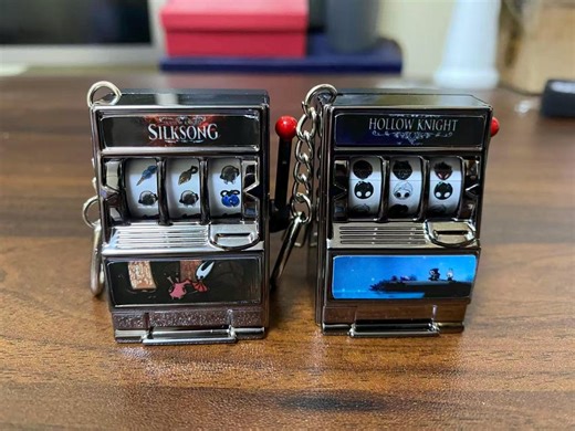 Hollow Knight Silksong Mini Slot Keychain - Etsy