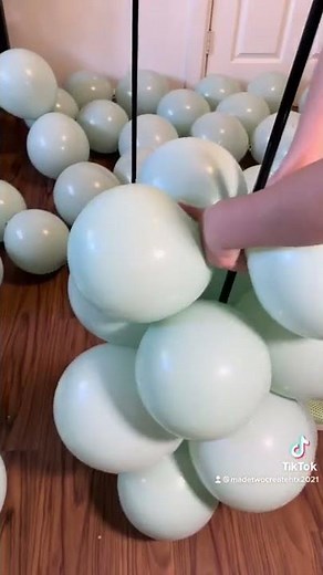 DIY Balloon Wall With Walmart Lamp Stands
