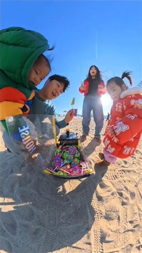 Delivering candy with a remote-controlled car #Korea #RemoteControlCar#South Korea