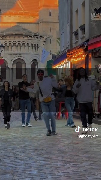 Lonely - Akon Lyrics and Music Video