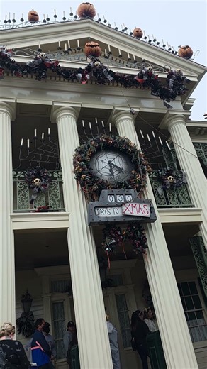 Disneyland's Haunted Mansion Halloween time
