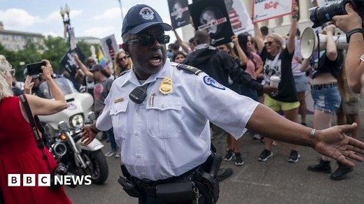 Roe v Wade: US Supreme Court ends constitutional right to abortion