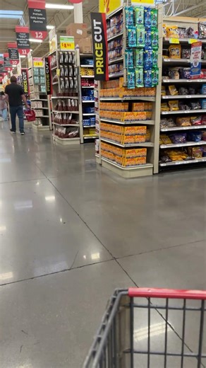 H-E-B Cart Cam (Flat Tire) #granburytx #funny#shoppingcart #supermarket #adventuretravel