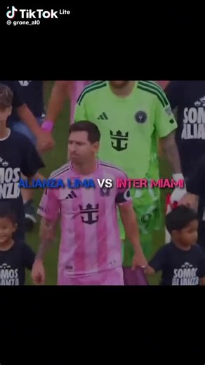 Videos de Nelson Bustamante (@nelsonbustamante89) con “Muévelo - Kali Uchis”