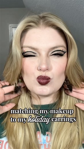 christmas lights tutorial 💡✨ #makeuptutorial #holidaymakeup #christmasmakeup #holidayearrings