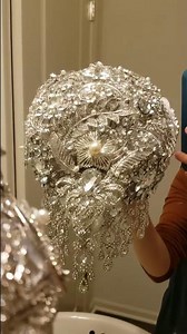 How to make brooch bouquet, DIY Great Gatsby bouquet