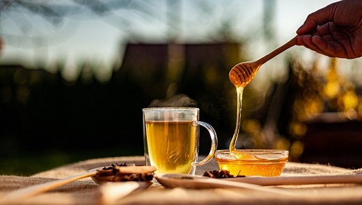 Adding honey in hot water can actually be toxic for you. Here’s why