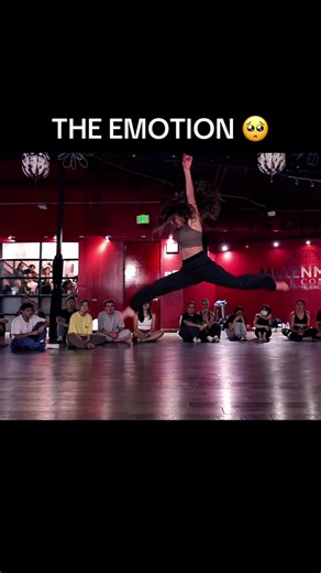 Gianina's Emotional Dance Performance Unveiled