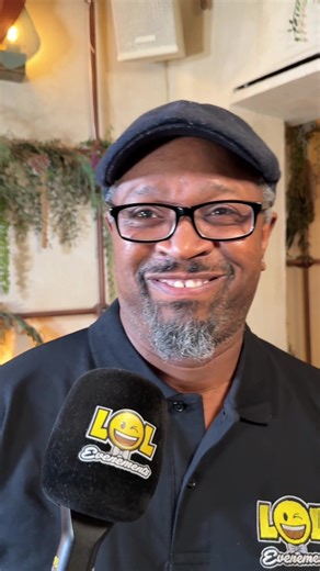 🎧 POV : quand ton métier, c’est rendre les gens heureux Chez LoL Événements, nos artistes ne viennent pas juste passer de la musique. Ils viennent faire vibrer. ✨ Voir les sourires ✨ Sentir l’énergie de la piste ✨ Partager l’émotion d’un moment unique Dan, DJ animateur chez LoL Événements, le dit mieux que personne : 👉 plus les gens s’amusent, plus l’énergie monte… 👉 et plus la magie opère. Parce qu’un événement réussi, ce n’est pas un enchaînement de titres. C’est une ambiance, une connexion