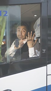 4.1M views · 5.8K reactions | ¡En Eme Bus tenemos el mejor equipo! 朗 Porque sabemos que la clave para una ruta segura y sin contratiempos, ¡es estar enfocados SOLO en la carretera!☝️ Compra tus pasajes a través de nuestro sitio web www.emebus.cl, APP disponible en AppStore y Google Play o en nuestro canal de ventas por WhatsApp al +569 6818 8000  | Eme Bus Ltda | Facebook