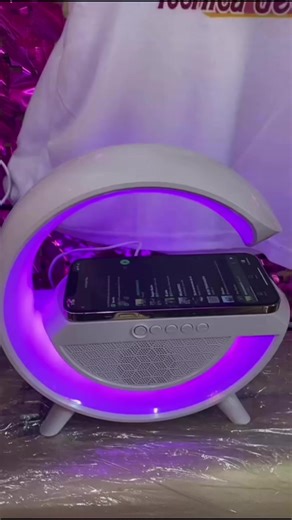 1.8K views · 12 reactions | Bocina  + Cargador de teléfono  costo $250 pesitos !! Corre por la tuya porque se acaban ⭐️ | Decoraciones zafri | Facebook